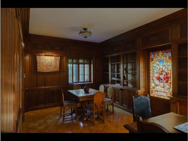 5 quarto Moradia para venda em Santiago de Compostela com garagem - 1 900 000 € (Ref: 8182858)