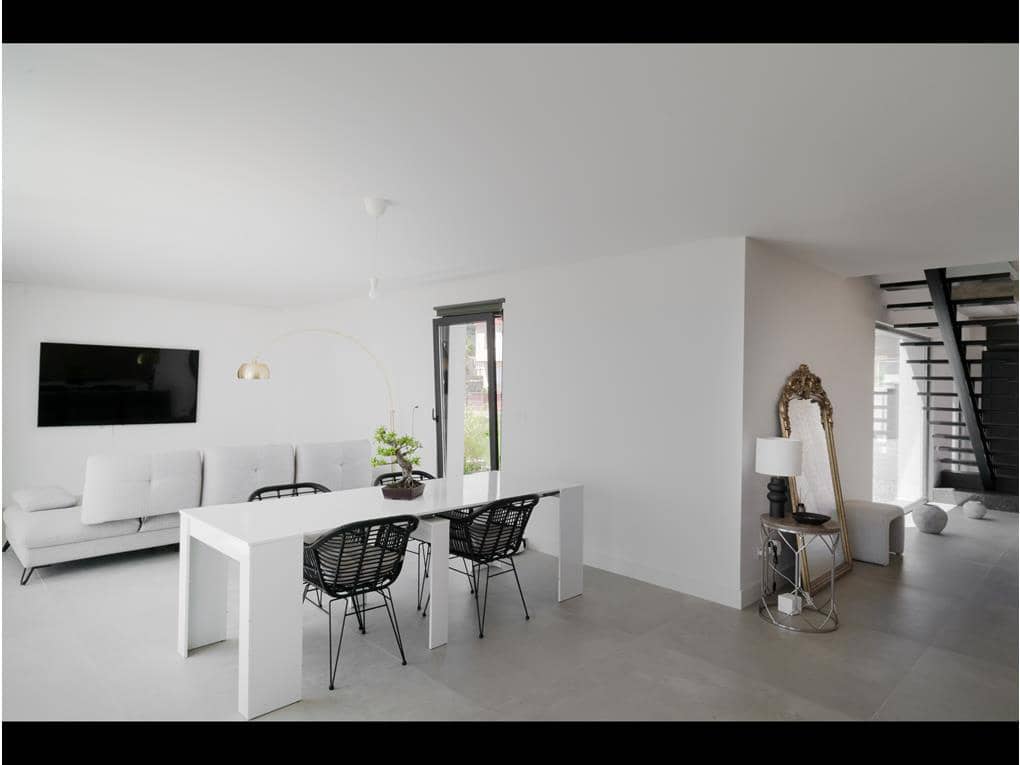 3 soveværelse Villa til salg i Ribeira med swimmingpool garage - € 745.000 (Ref: 8326915)