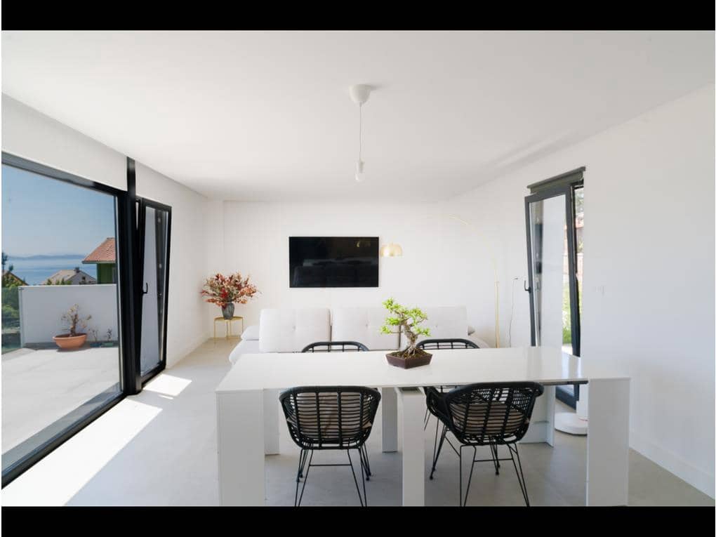 3 soveværelse Villa til salg i Ribeira med swimmingpool garage - € 745.000 (Ref: 8326915)