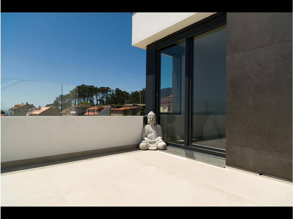 3 soveværelse Villa til salg i Ribeira med swimmingpool garage - € 745.000 (Ref: 8326915)