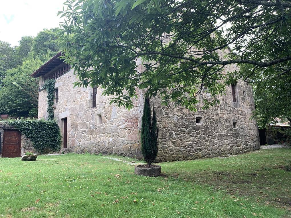 8 soveværelse Finca/Landehus til salg i Ames med garage - € 480.000 (Ref: 8416630)