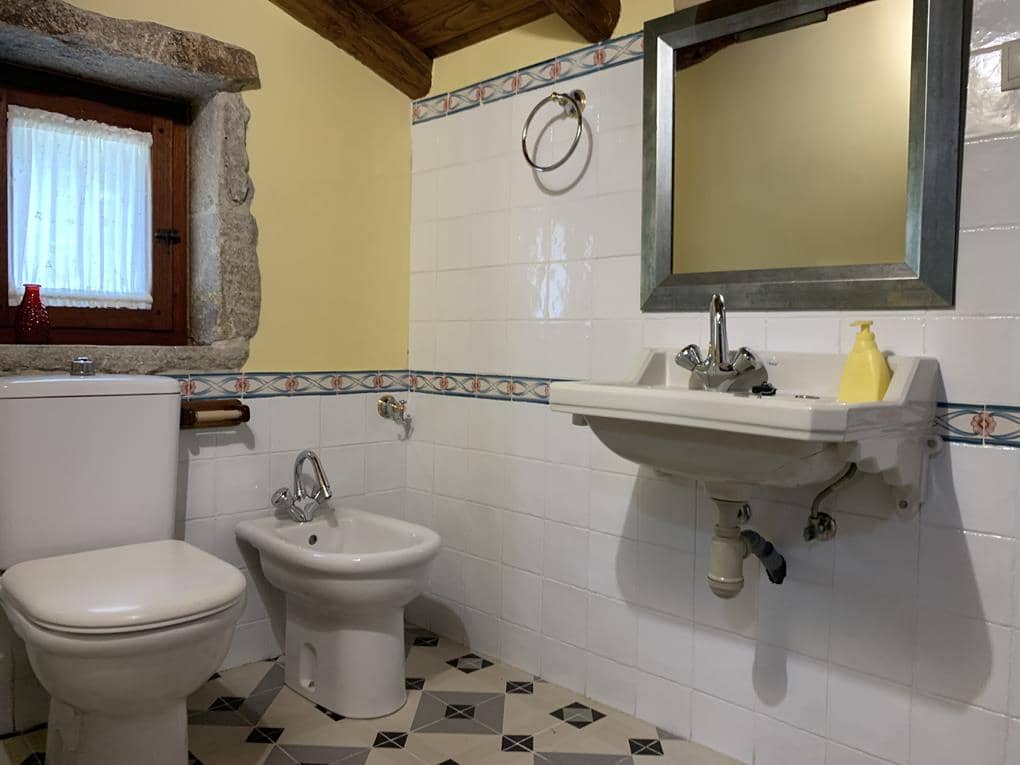 8 soveværelse Finca/Landehus til salg i Ames med garage - € 480.000 (Ref: 8416630)