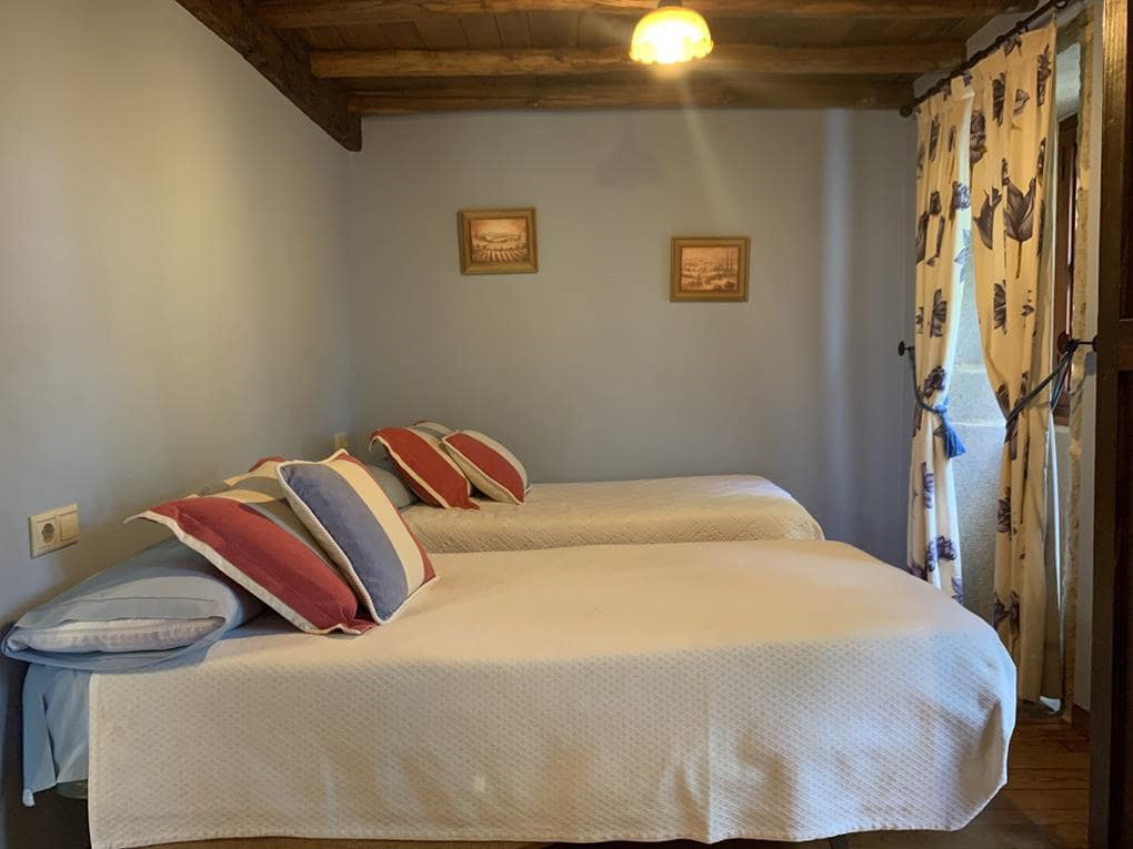 8 soveværelse Finca/Landehus til salg i Ames med garage - € 480.000 (Ref: 8416630)