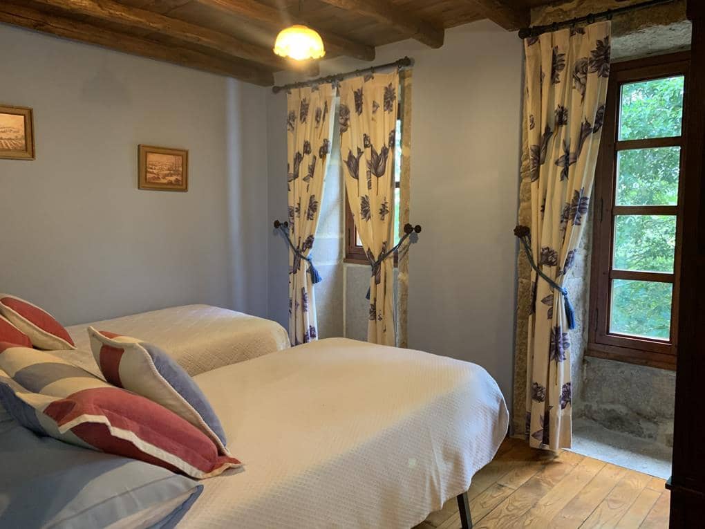 8 soveværelse Finca/Landehus til salg i Ames med garage - € 480.000 (Ref: 8416630)