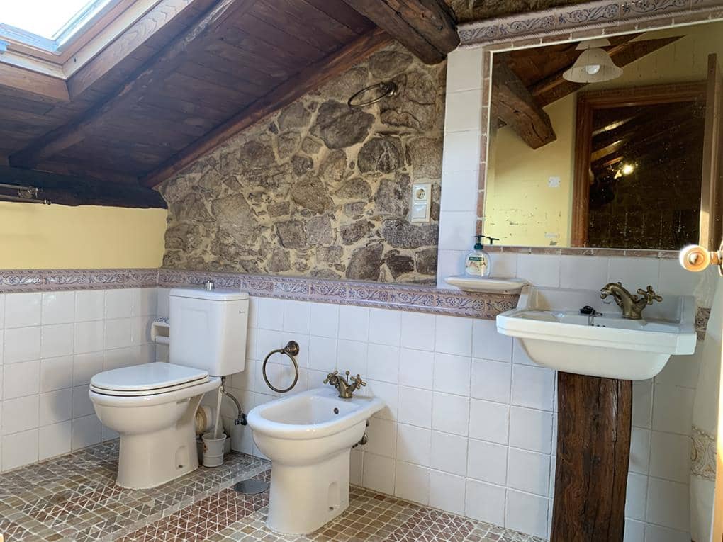 8 soveværelse Finca/Landehus til salg i Ames med garage - € 480.000 (Ref: 8416630)