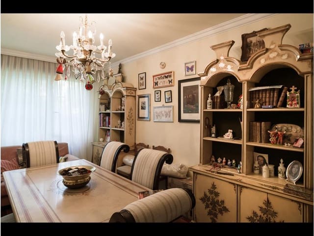 8 quarto Moradia para venda em Bertamirans, Ames com piscina garagem - 950 000 € (Ref: 8626100)