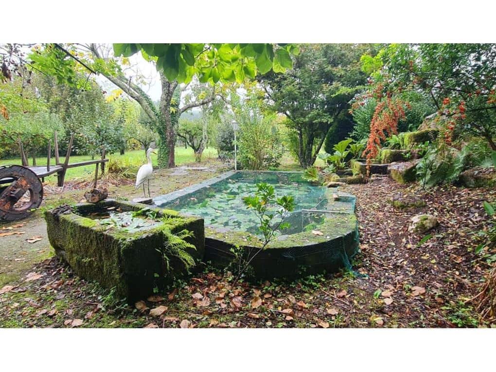 8 soveværelse Villa til salg i Bertamirans med swimmingpool garage - € 950.000 (Ref: 8626100)