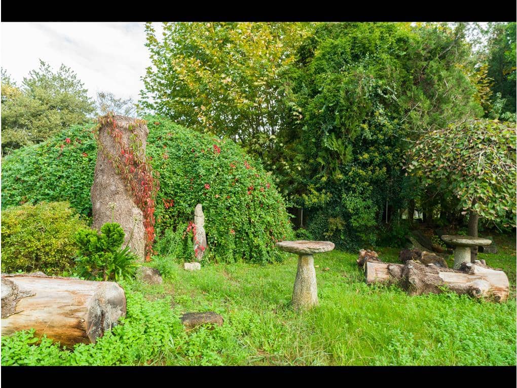 8 soveværelse Villa til salg i Bertamirans med swimmingpool garage - € 950.000 (Ref: 8626100)