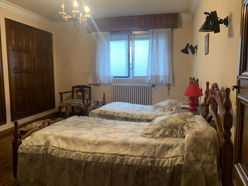 Huis te koop in Santiago de Compostela - € 3.380.000 (Ref: 8635869)