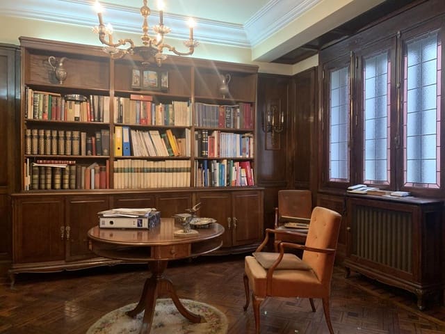 Byhus til salg i Santiago de Compostela - € 3.380.000 (Ref: 8635869)