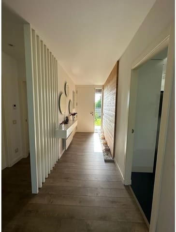 4 bedroom Villa for sale in Teo with garage - € 579,000 (Ref: 8799121)