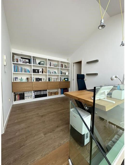 4 slaapkamer Villa te koop in Teo met garage - € 579.000 (Ref: 8799121)