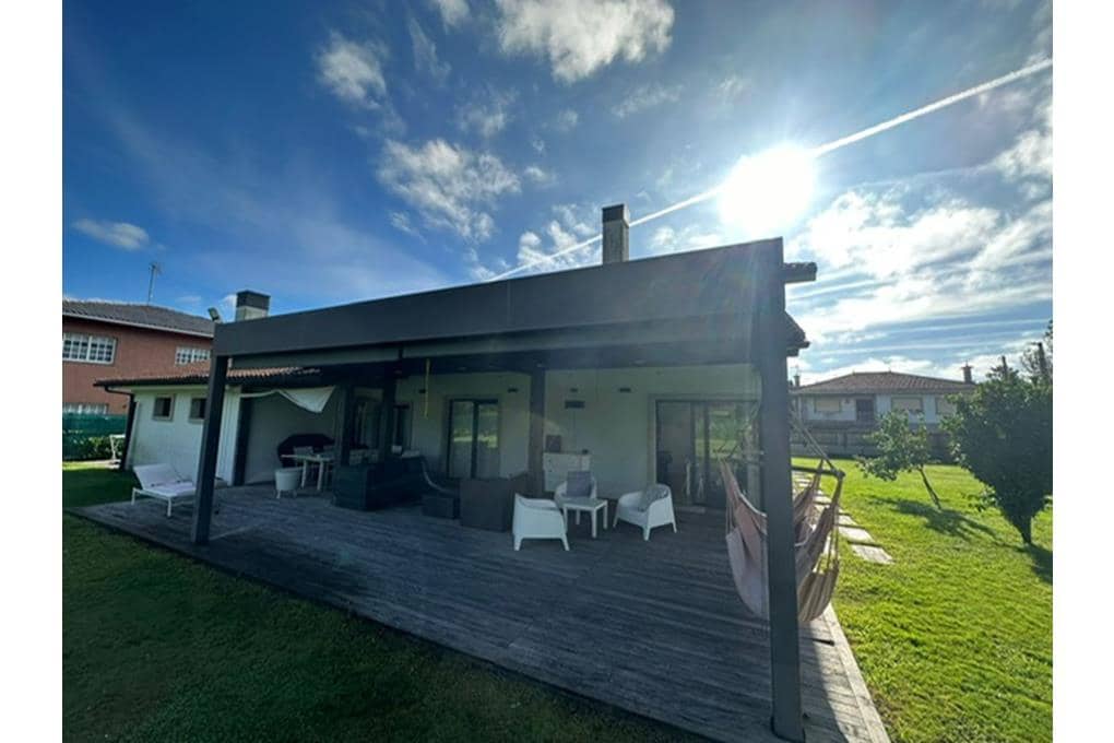 4 slaapkamer Villa te koop in Teo met garage - € 579.000 (Ref: 8799121)