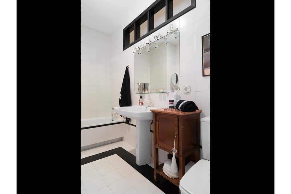 5 bedroom Villa for sale in Teo with pool garage - € 480,000 (Ref: 8912417)