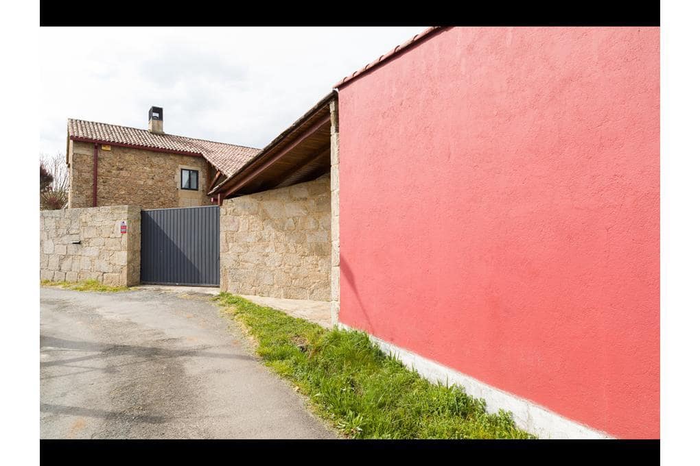 5 bedroom Villa for sale in Teo with pool garage - € 480,000 (Ref: 8912417)