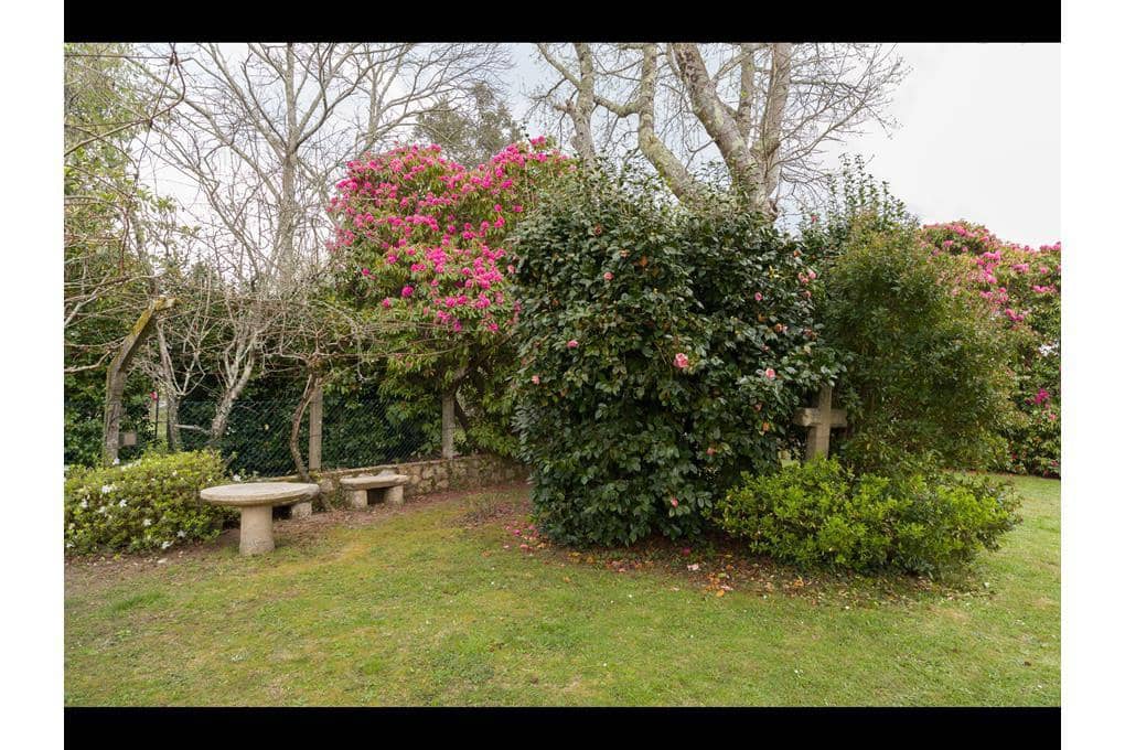 5 bedroom Villa for sale in Teo with pool garage - € 480,000 (Ref: 8912417)