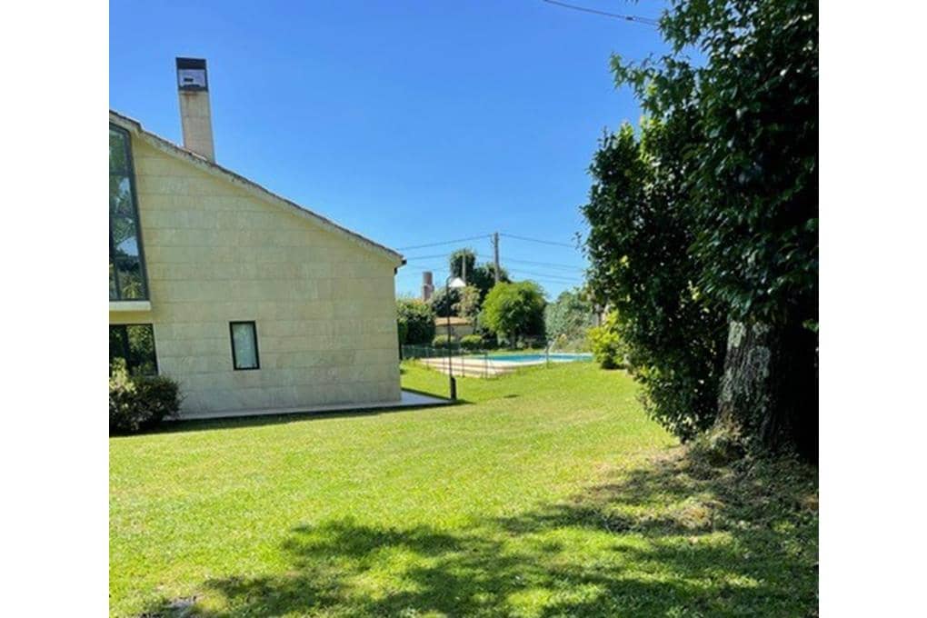 5 bedroom Villa for sale in Teo with pool garage - € 480,000 (Ref: 8912417)