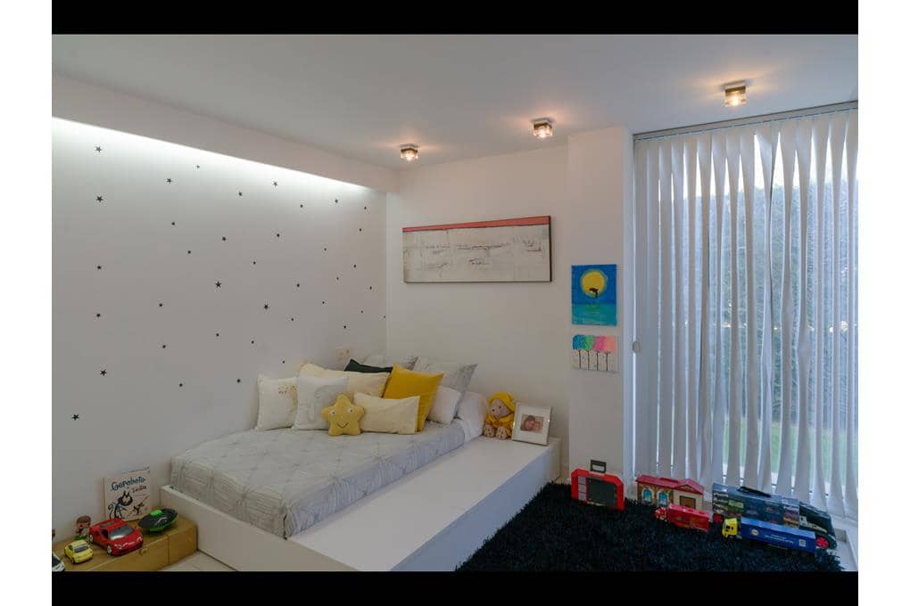 4 makuuhuone Huvila myytävänä paikassa Ames mukana uima-altaan 
autotalli - 850 000 € (Ref: 8945270)