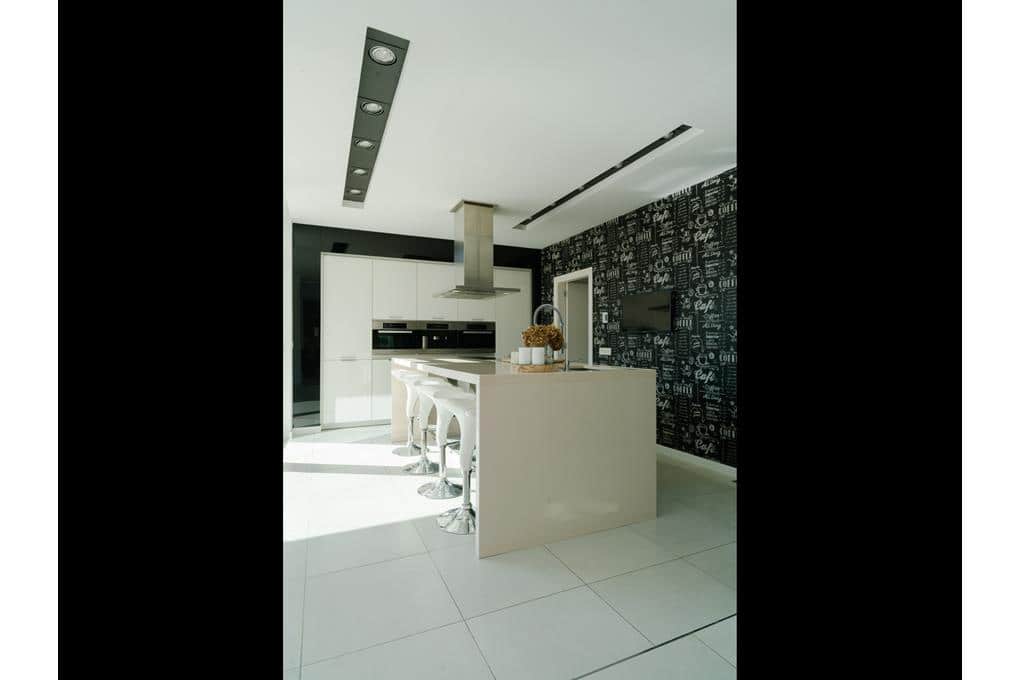 4 makuuhuone Huvila myytävänä paikassa Ames mukana uima-altaan 
autotalli - 850 000 € (Ref: 8945270)