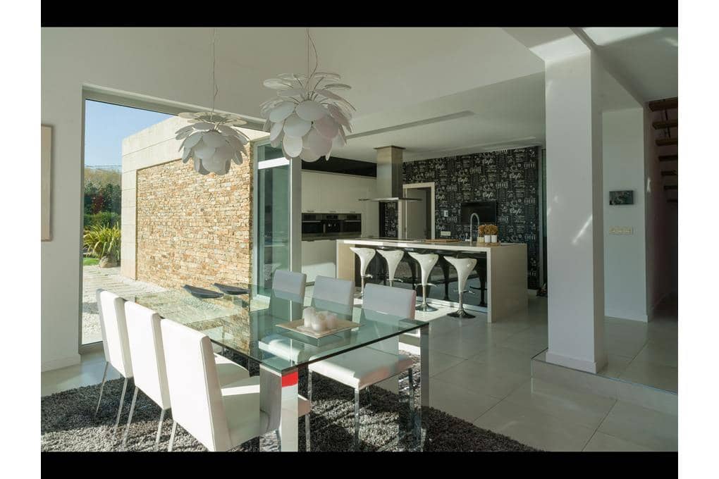 4 makuuhuone Huvila myytävänä paikassa Ames mukana uima-altaan 
autotalli - 850 000 € (Ref: 8945270)