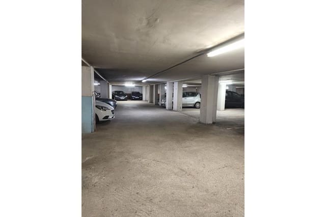 Garage for sale in Santiago de Compostela - € 1,000,000 (Ref: 9043740)