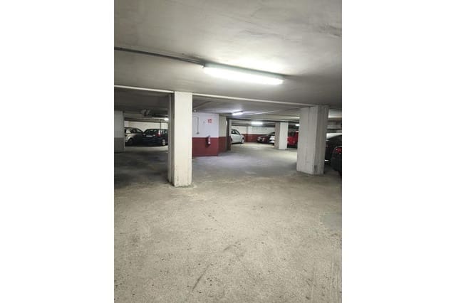 Garage for sale in Santiago de Compostela - € 1,000,000 (Ref: 9043740)