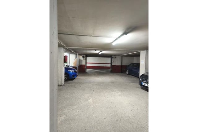 Garage for sale in Santiago de Compostela - € 1,000,000 (Ref: 9043740)