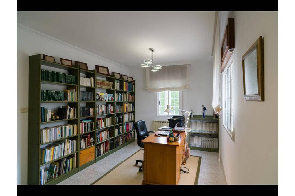 8 soveværelse Villa til salg i A Estrada med garage - € 449.000 (Ref: 9146489)