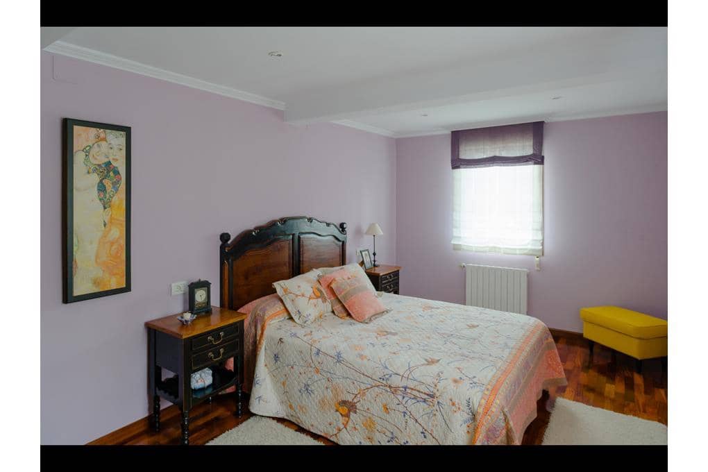 8 soveværelse Villa til salg i A Estrada med garage - € 449.000 (Ref: 9146489)