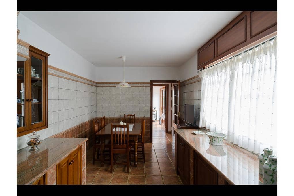 8 soveværelse Villa til salg i A Estrada med garage - € 449.000 (Ref: 9146489)