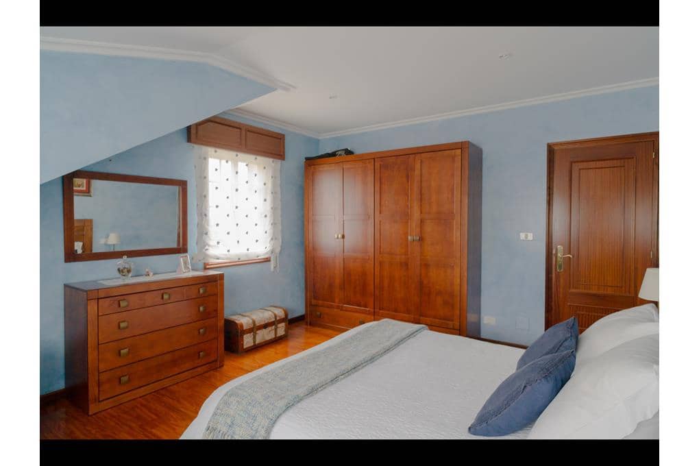 8 soveværelse Villa til salg i A Estrada med garage - € 449.000 (Ref: 9146489)