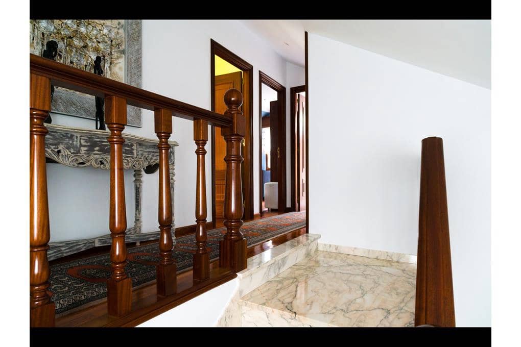 8 soveværelse Villa til salg i A Estrada med garage - € 449.000 (Ref: 9146489)