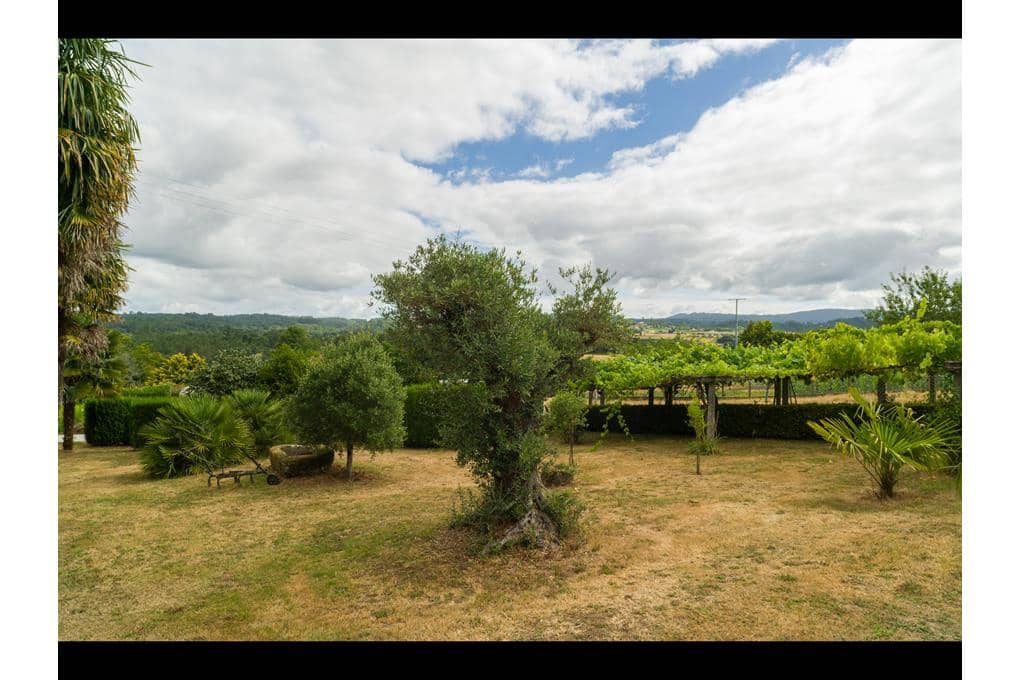 8 soveværelse Villa til salg i A Estrada med garage - € 449.000 (Ref: 9146489)