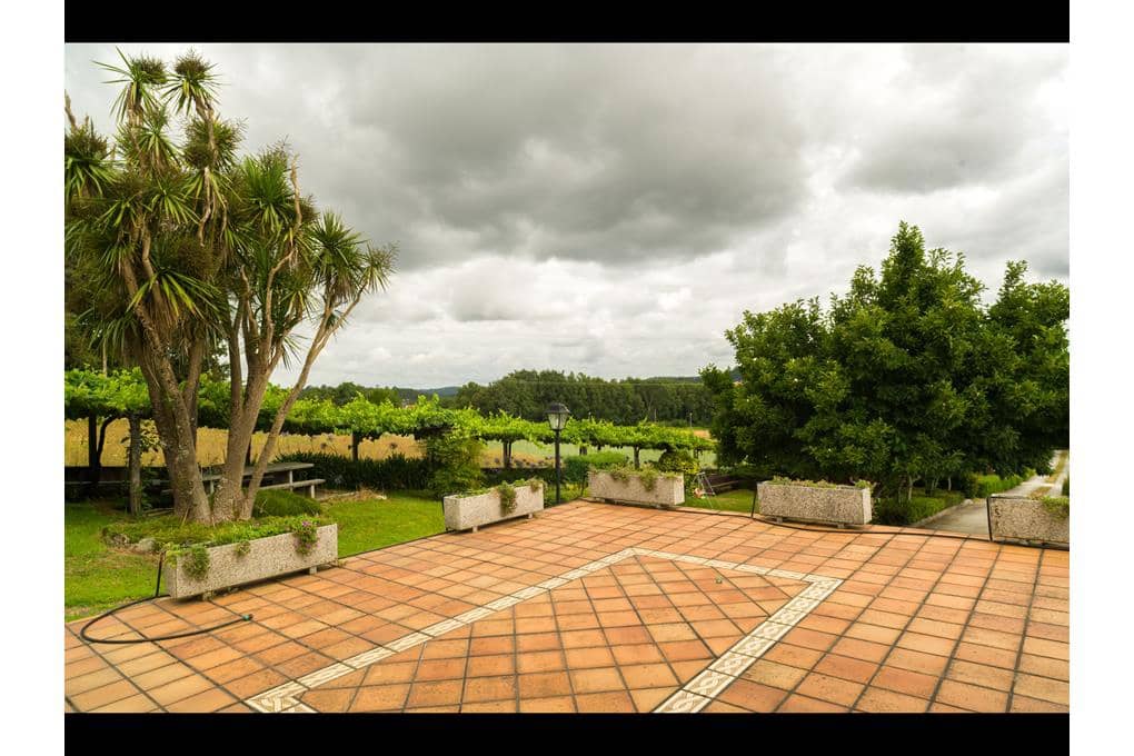 8 soveværelse Villa til salg i A Estrada med garage - € 449.000 (Ref: 9146489)