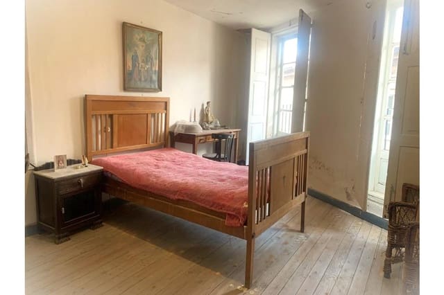 Byhus til salg i Santiago de Compostela - € 450.000 (Ref: 9151081)