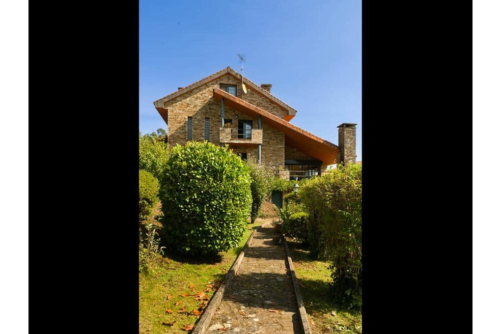 6 quarto Moradia para venda em Teo com garagem - 660 000 € (Ref: 9237299)