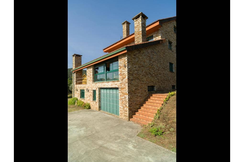 6 quarto Moradia para venda em Teo com garagem - 660 000 € (Ref: 9237299)