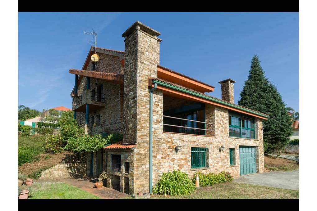 6 quarto Moradia para venda em Teo com garagem - 660 000 € (Ref: 9237299)