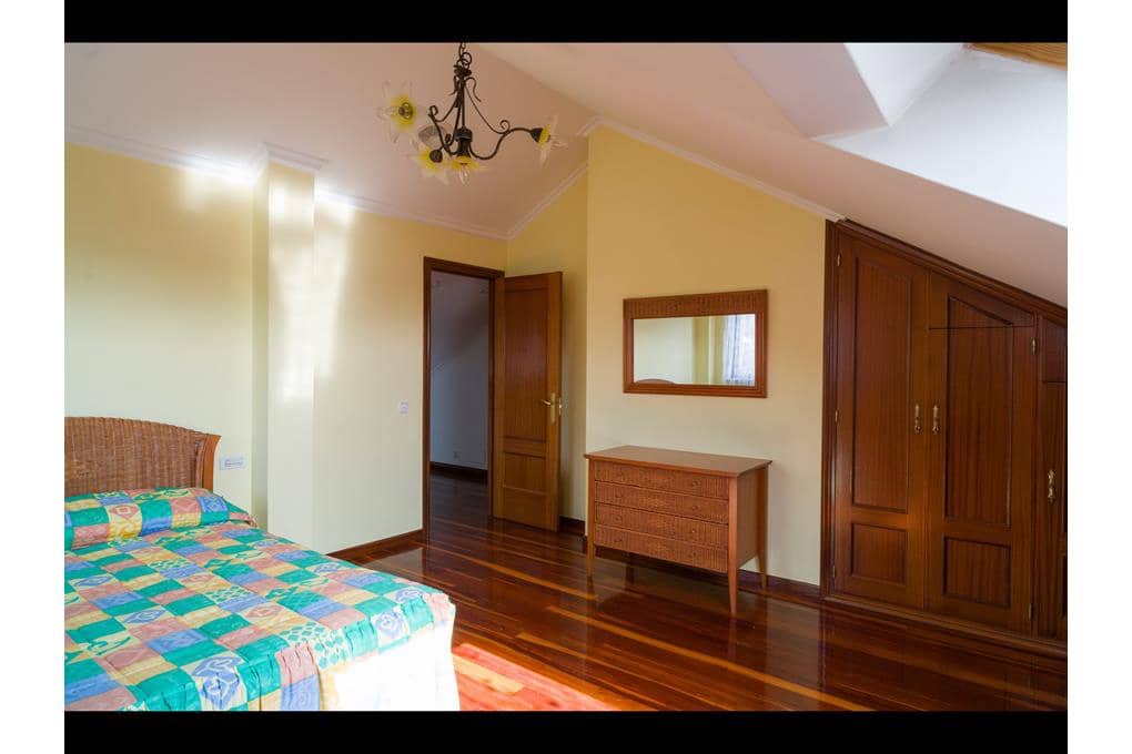 6 quarto Moradia para venda em Teo com garagem - 660 000 € (Ref: 9237299)