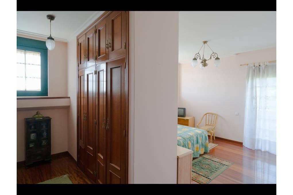 6 quarto Moradia para venda em Teo com garagem - 660 000 € (Ref: 9237299)