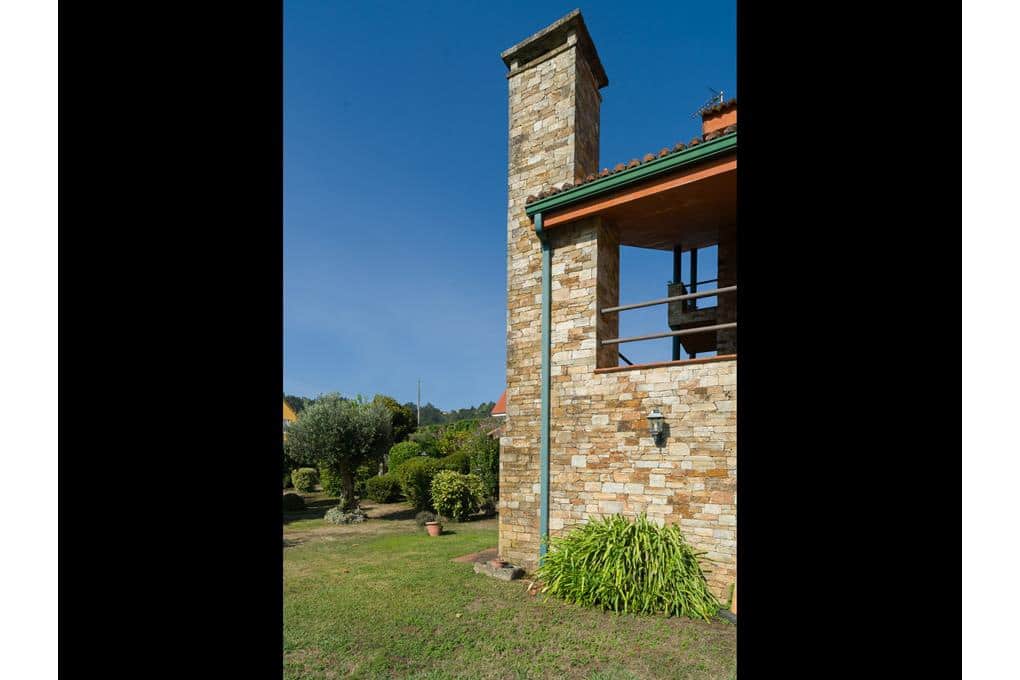 6 quarto Moradia para venda em Teo com garagem - 660 000 € (Ref: 9237299)