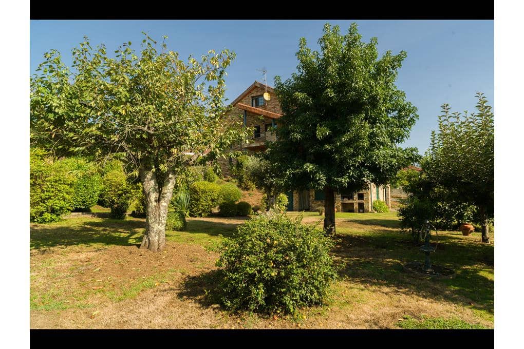 6 quarto Moradia para venda em Teo com garagem - 660 000 € (Ref: 9237299)