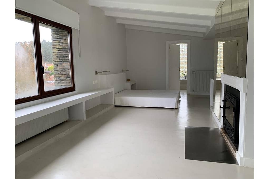 5 quarto Moradia para venda em Ames com piscina garagem - 630 000 € (Ref: 9453457)