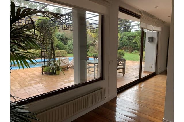 5 quarto Moradia para venda em Ames com piscina garagem - 630 000 € (Ref: 9453457)