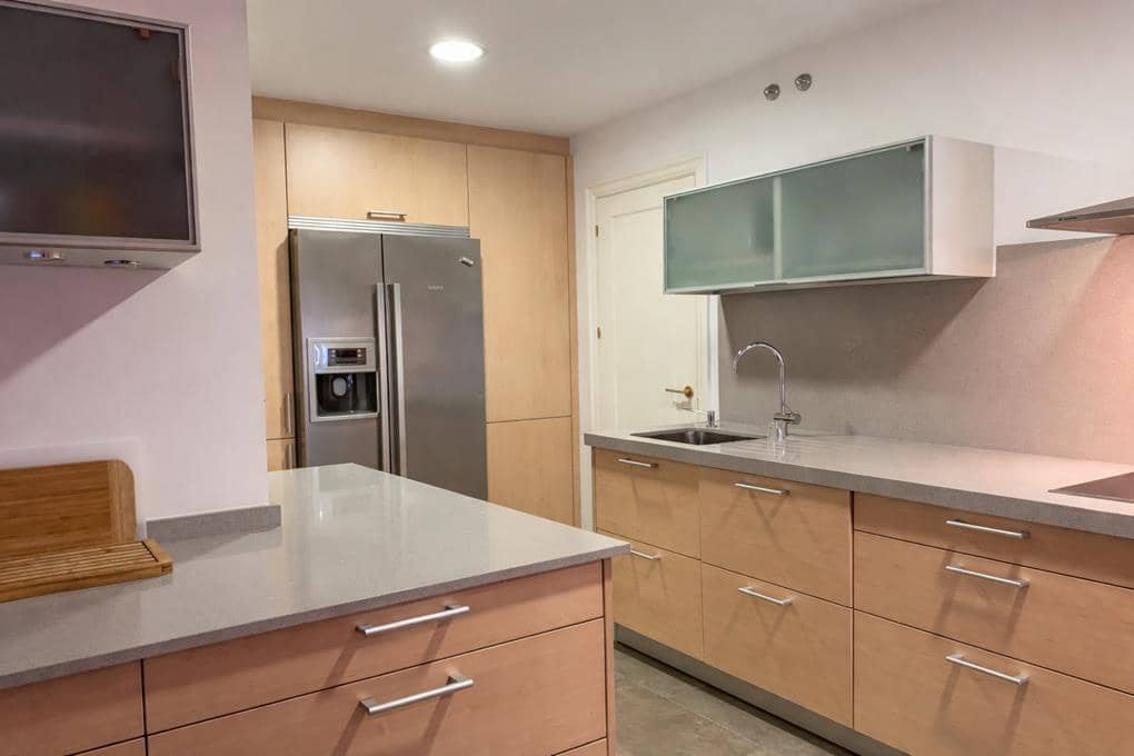 4 sovrum Lägenhet till salu i Santiago de Compostela med garage - 975 000 € (Ref: 9471705)