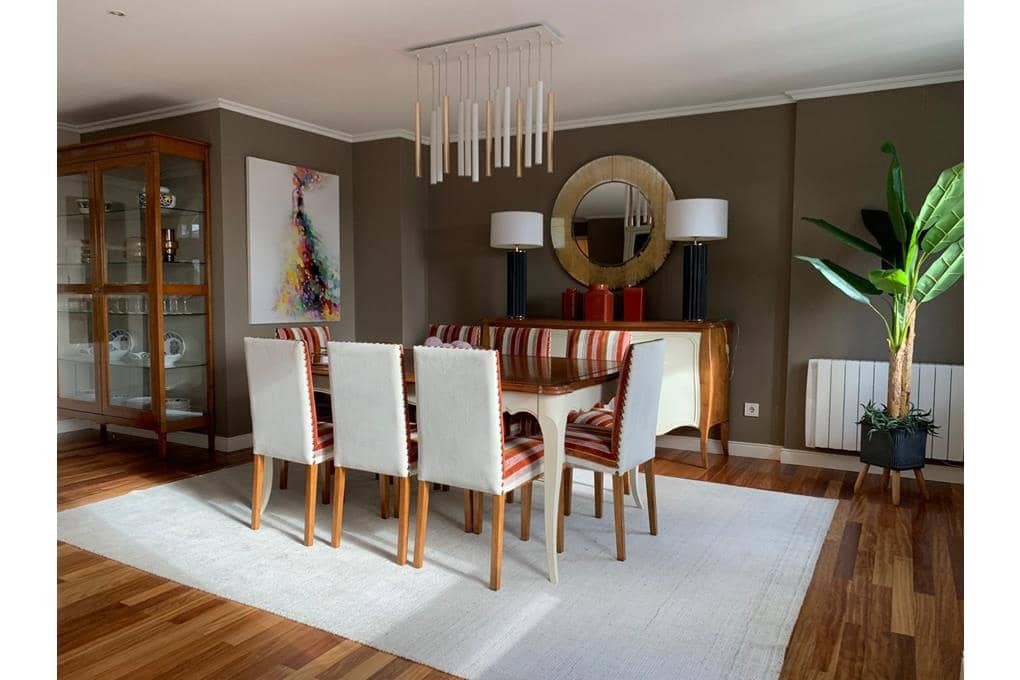 4 sovrum Lägenhet till salu i Santiago de Compostela med garage - 975 000 € (Ref: 9471705)