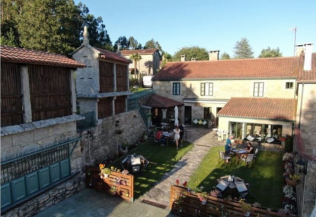 8 soverom Gjestgiveri/B&B til salgs i Ames med garasje - € 690 000 (Ref: 9511117)