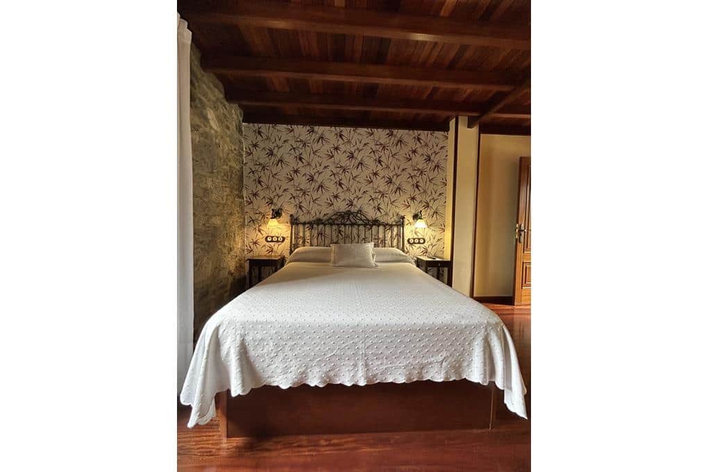 8 bedroom Guesthouse/B & B for sale in Ames with garage - € 690,000 (Ref: 9511117)