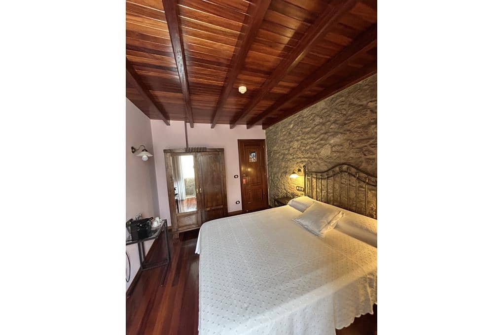 8 bedroom Guesthouse/B & B for sale in Ames with garage - € 690,000 (Ref: 9511117)