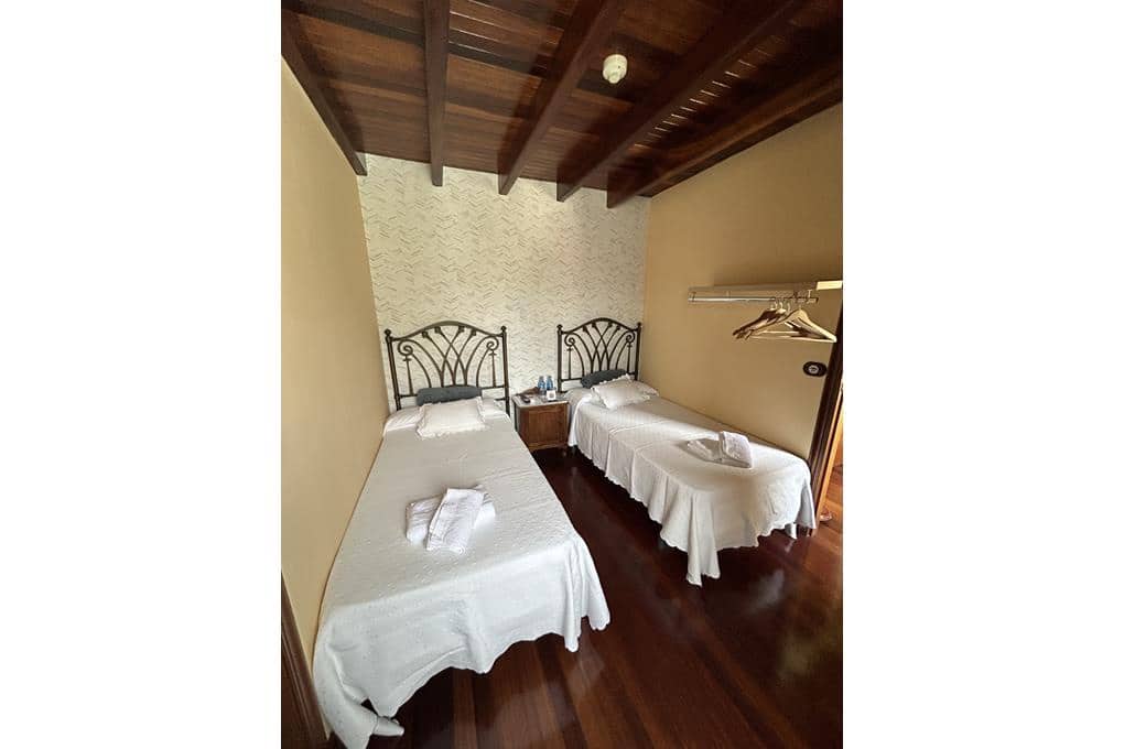 8 bedroom Guesthouse/B & B for sale in Ames with garage - € 690,000 (Ref: 9511117)